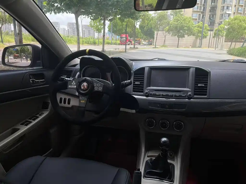 MITSUBISHI LANCER EX 2013