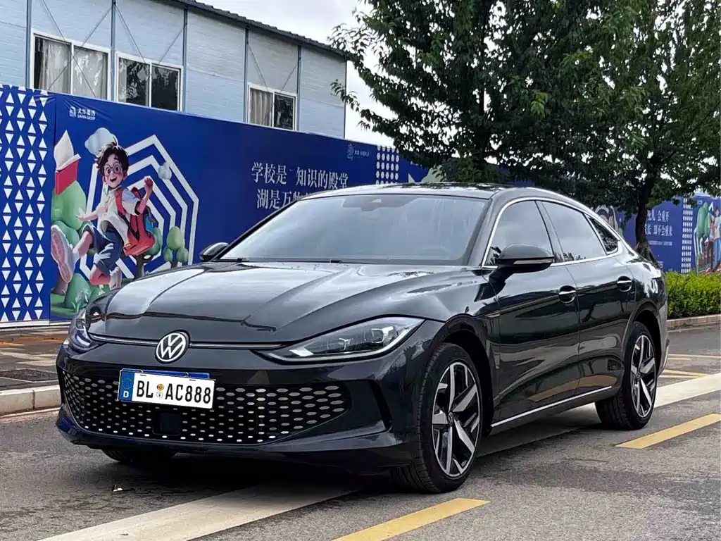 VOLKSWAGEN LAMANDO 2022