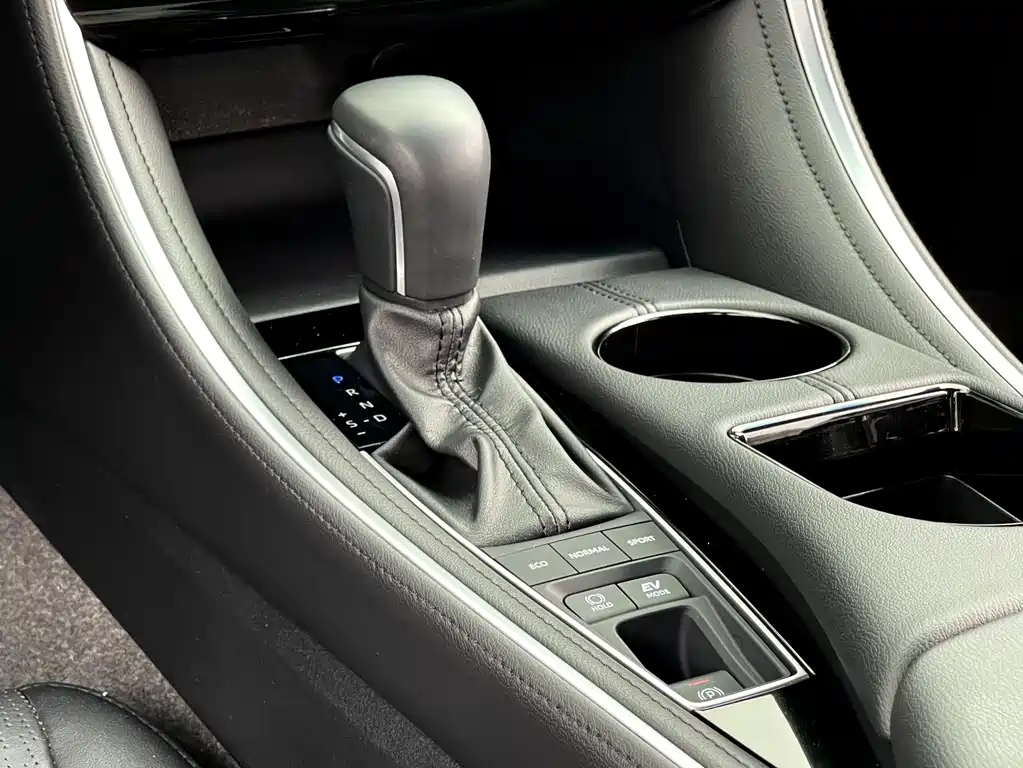 TOYOTA AVALON 2023