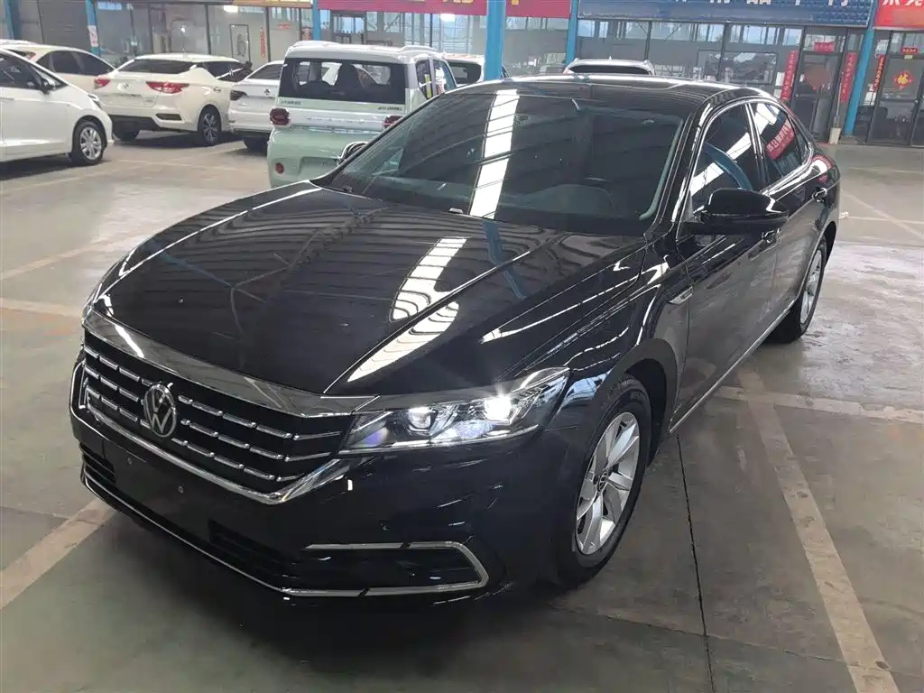 VOLKSWAGEN PASSAT 2021