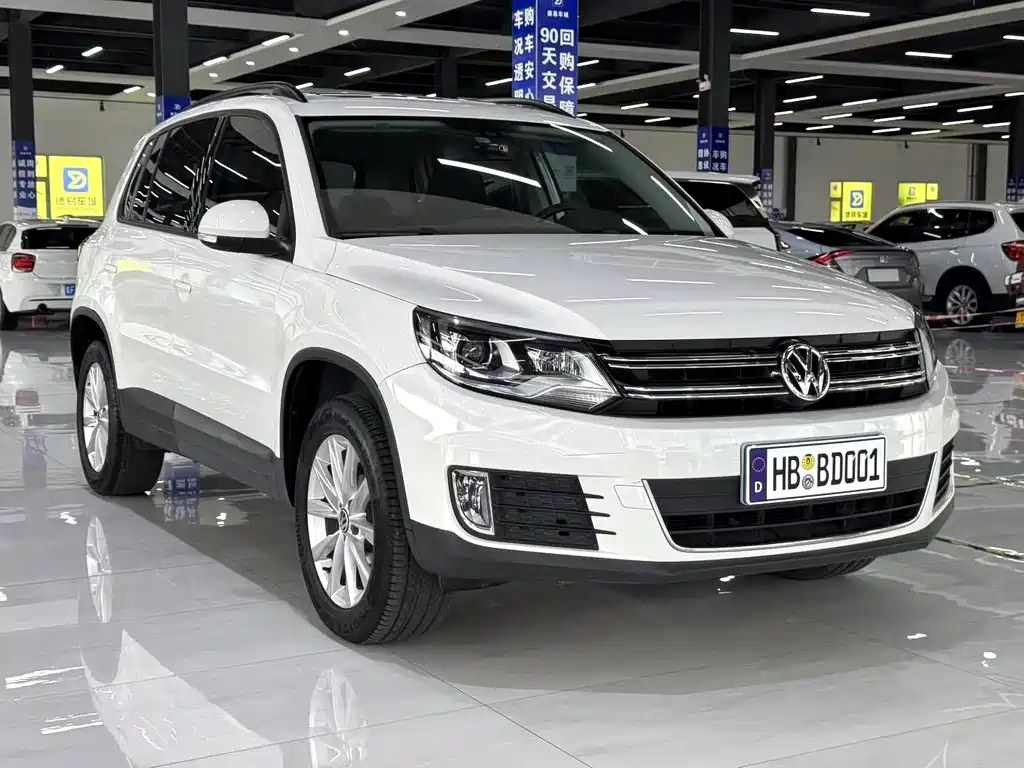 VOLKSWAGEN TIGUAN 2017
