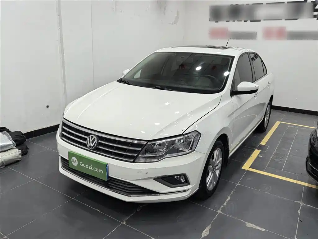 VOLKSWAGEN JETTA 2017