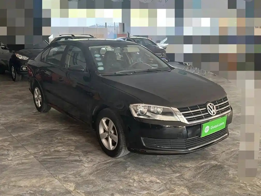 VOLKSWAGEN LAVIDA 2013