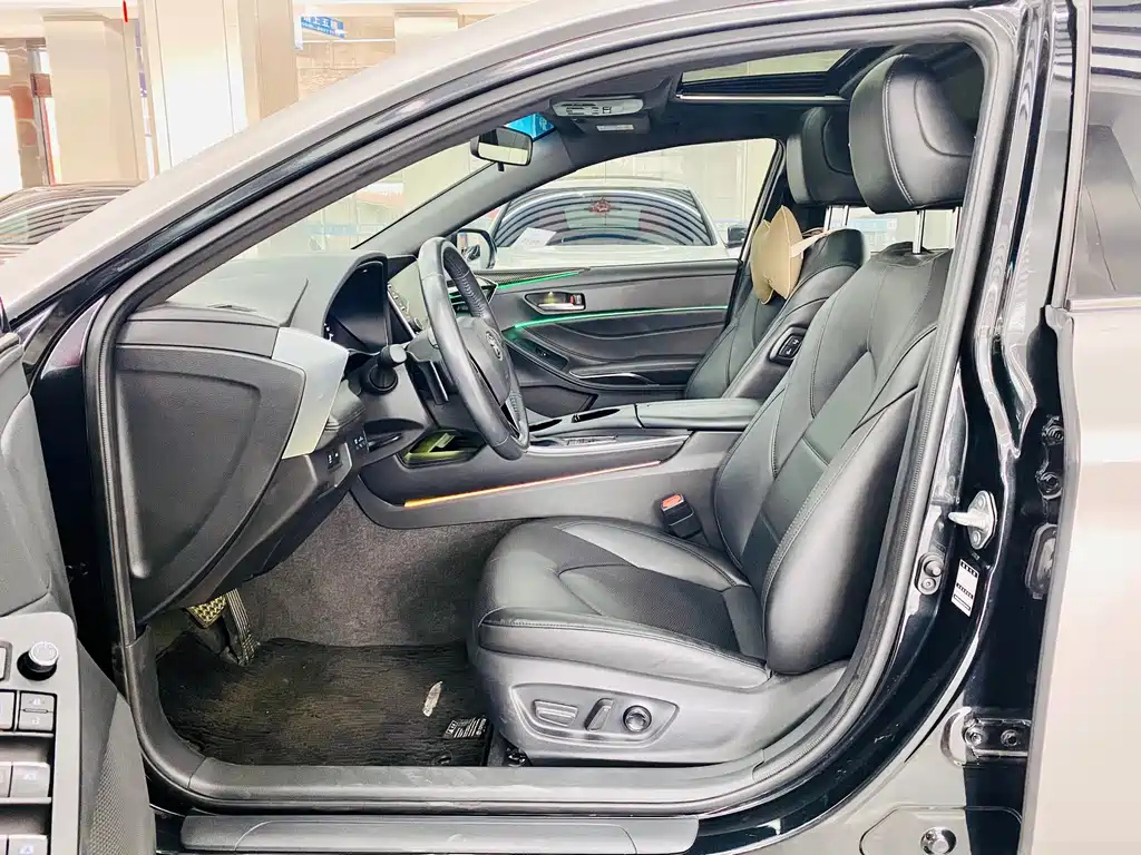 TOYOTA AVALON 2021