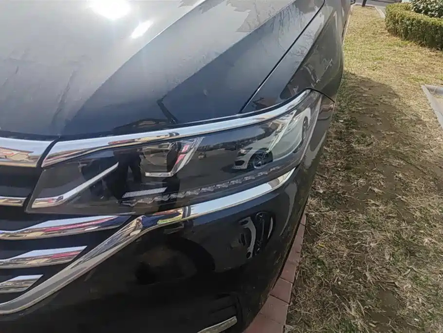 VOLKSWAGEN VILORAN 2022