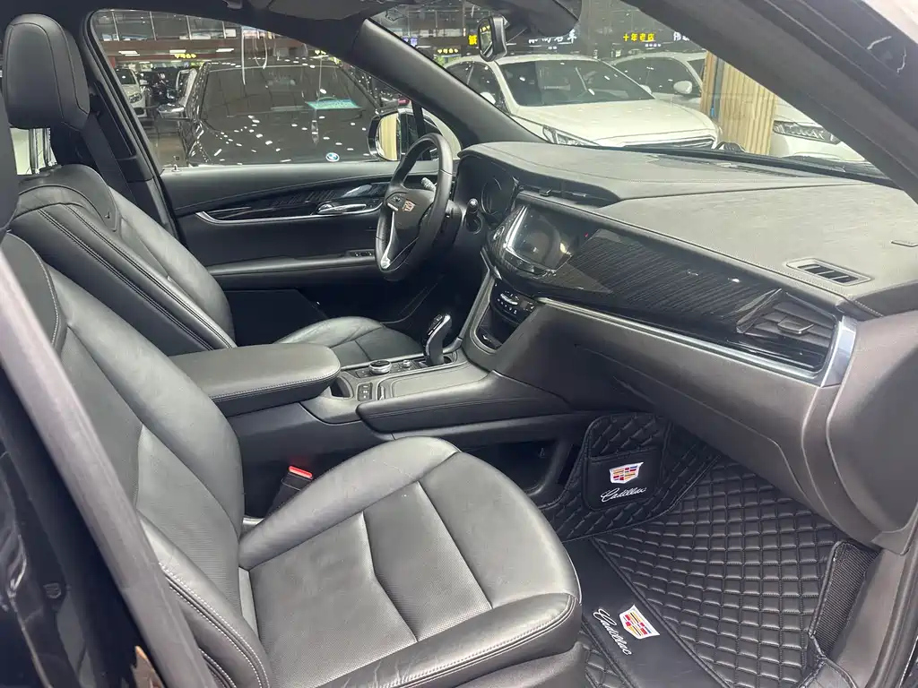 CADILLAC XT6 2021