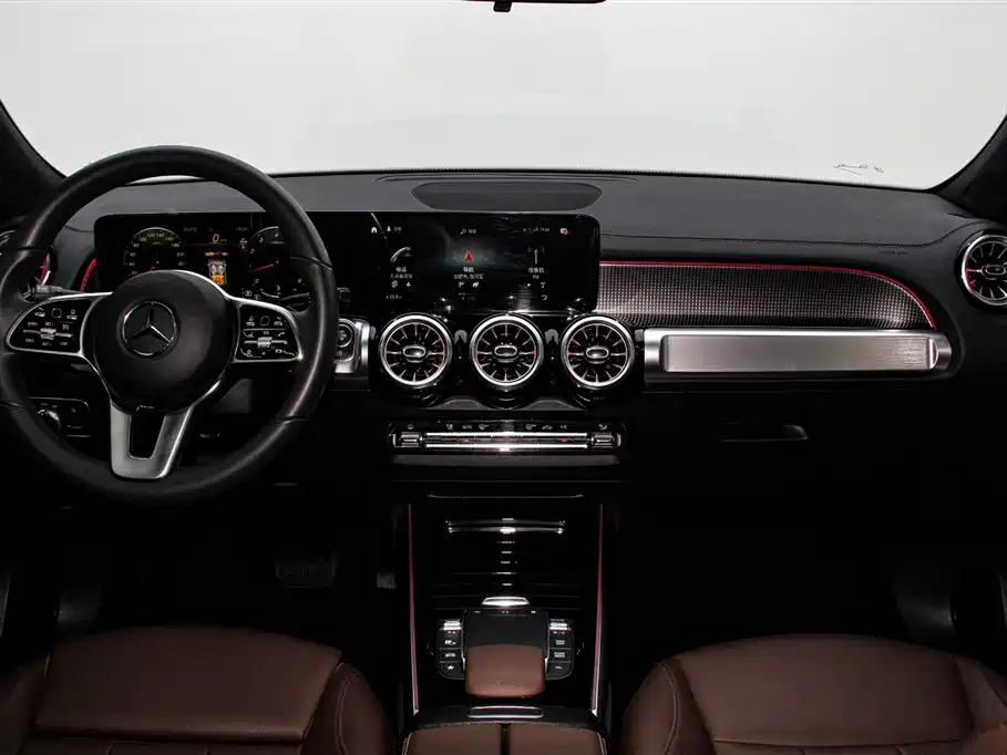 MERCEDES BENZ GLB 2023