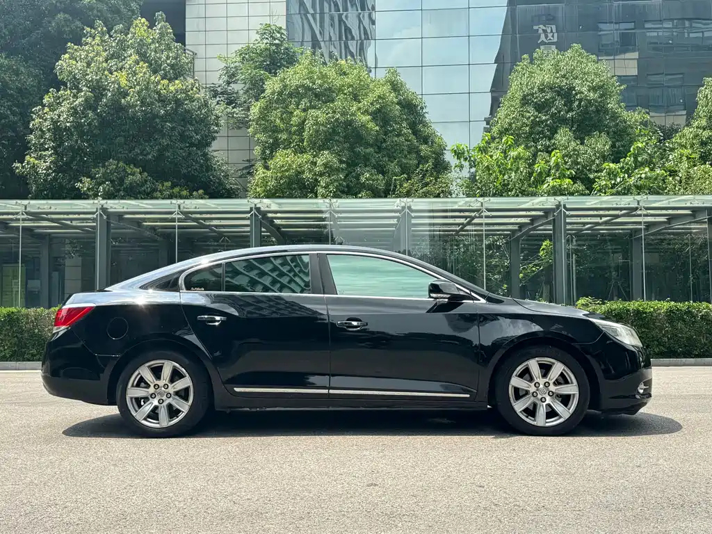 BUICK LACROSSE 2012