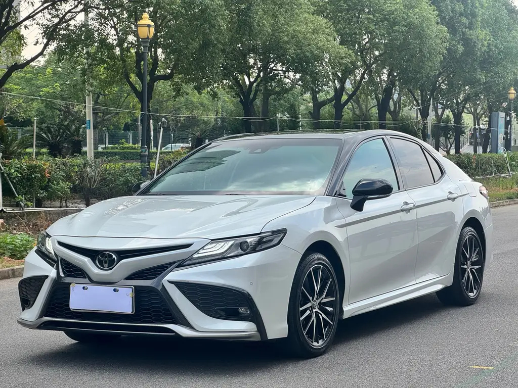 TOYOTA CAMRY 2023