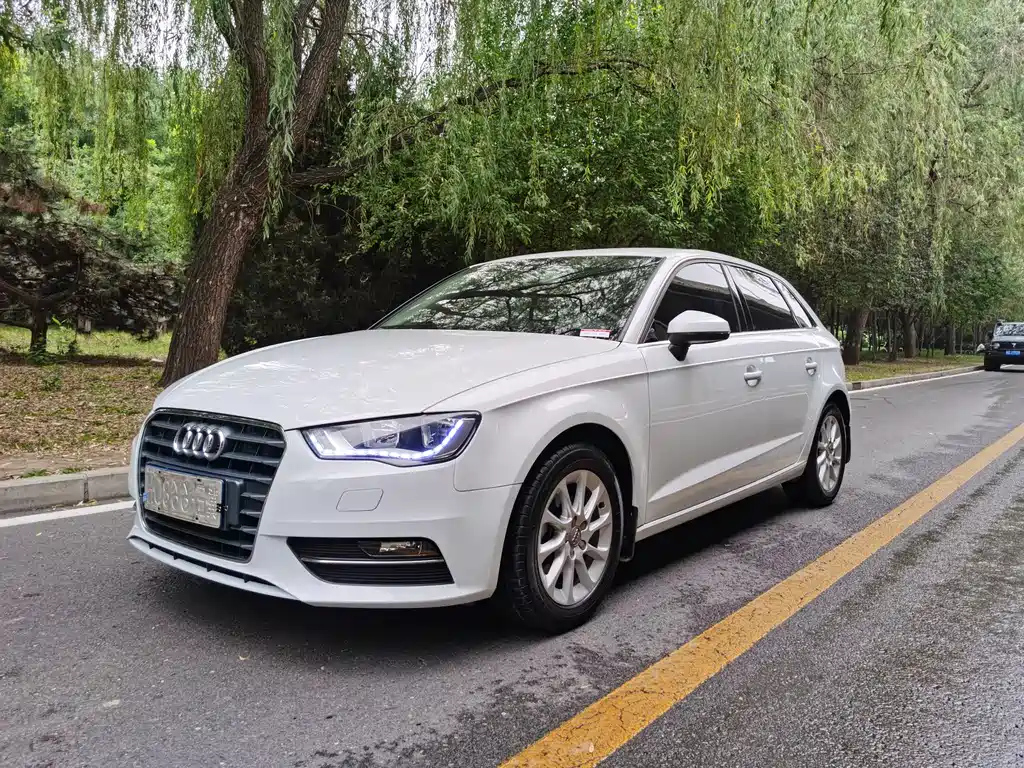 AUDI A3 2016