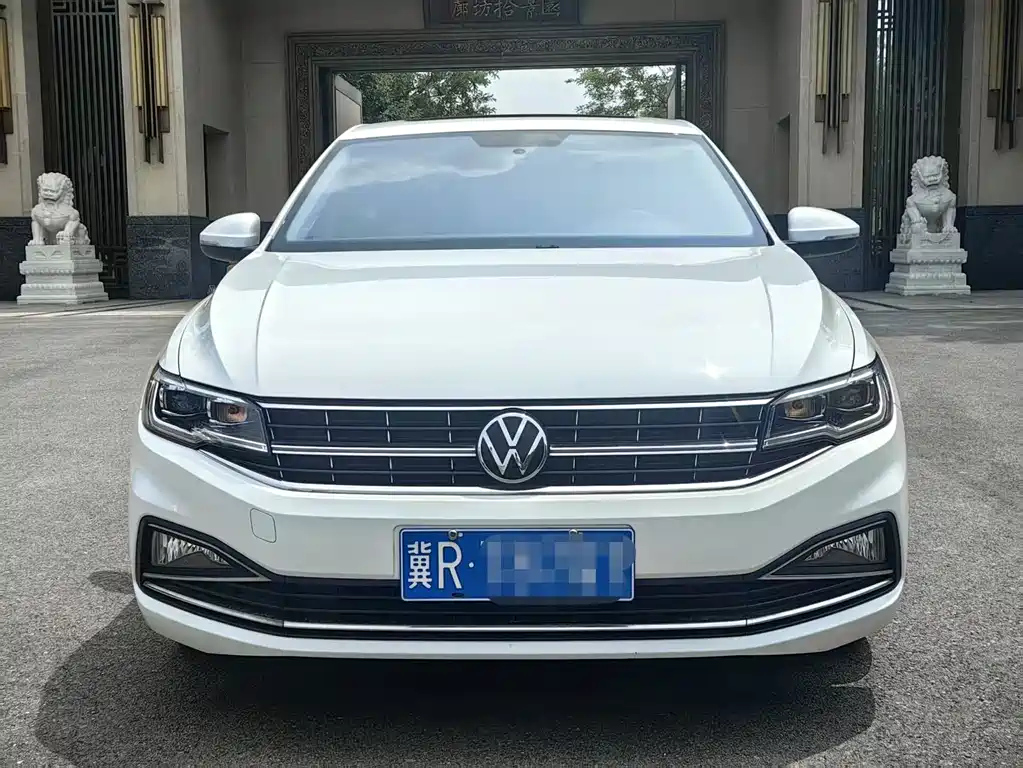 VOLKSWAGEN BORA 2021
