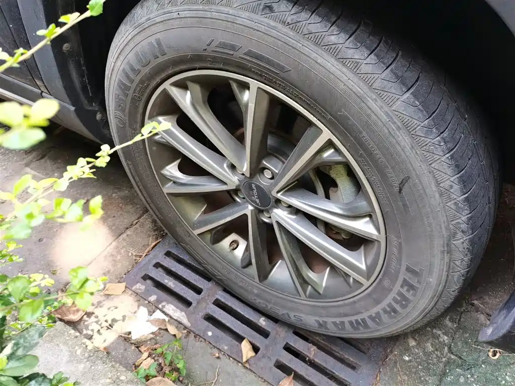 JETOUR X90 2019