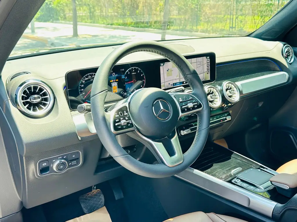 MERCEDES BENZ GLB 2022