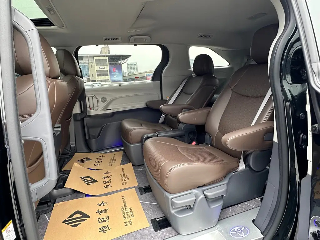 TOYOTA SIENNA SIENNA 2024