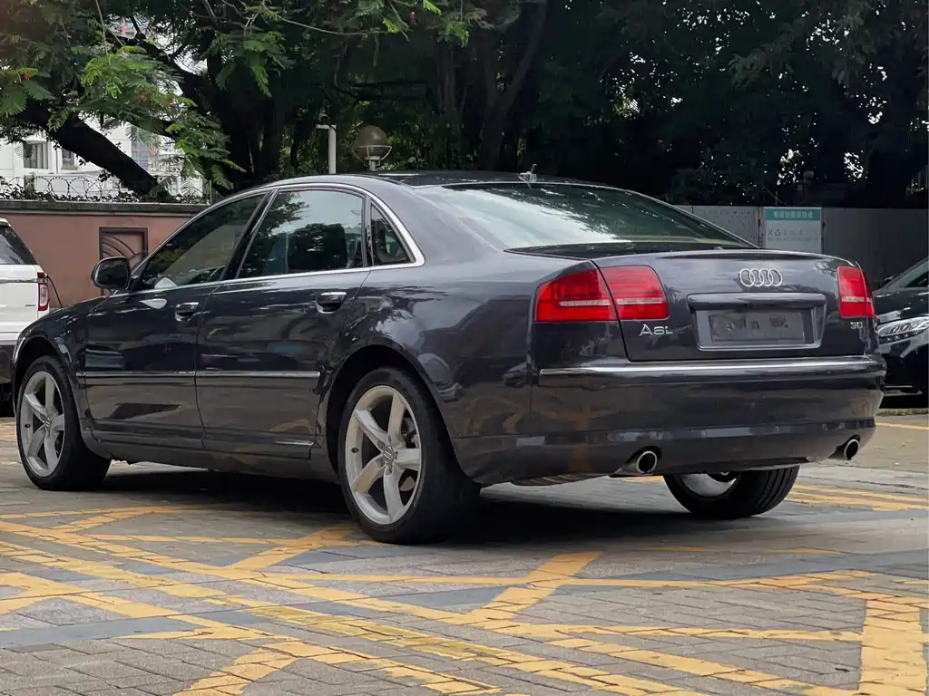 AUDI A8 2009