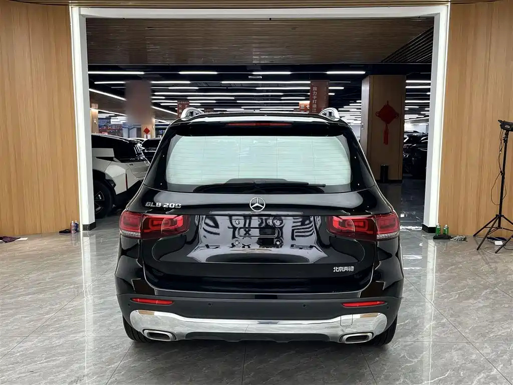 MERCEDES BENZ GLB 2021