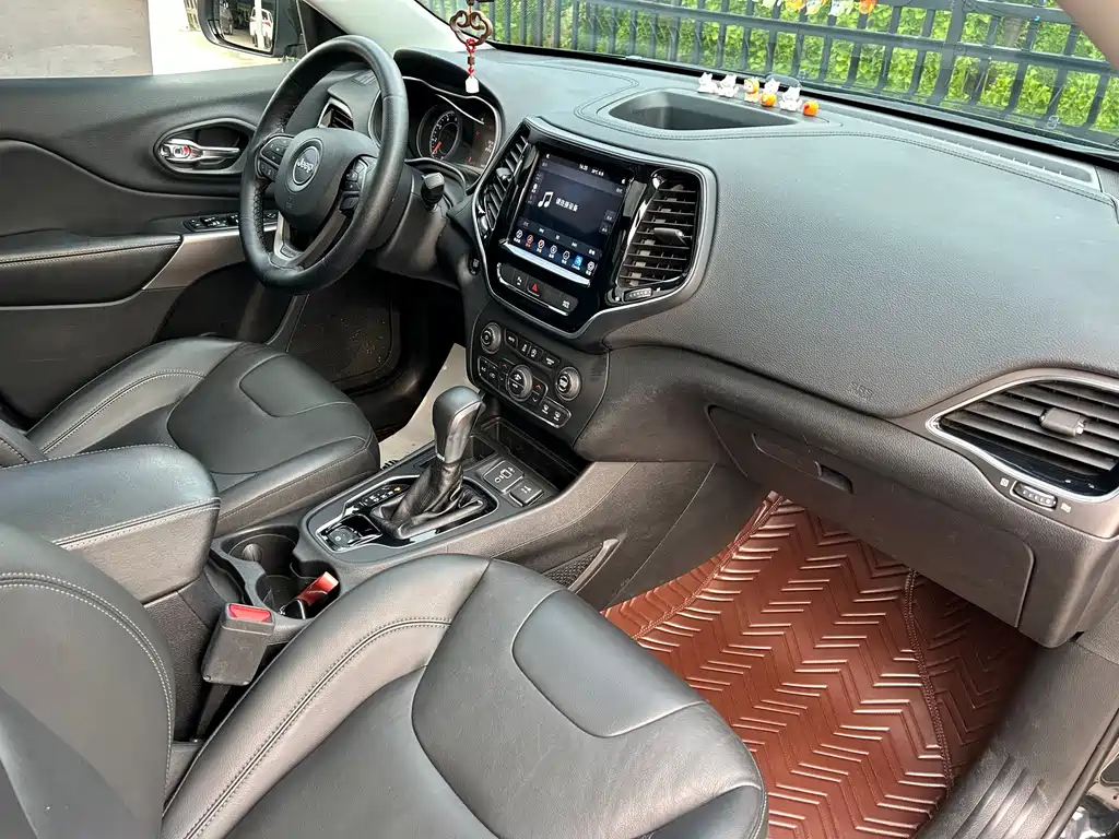 JEEP CHEROKEE 2019