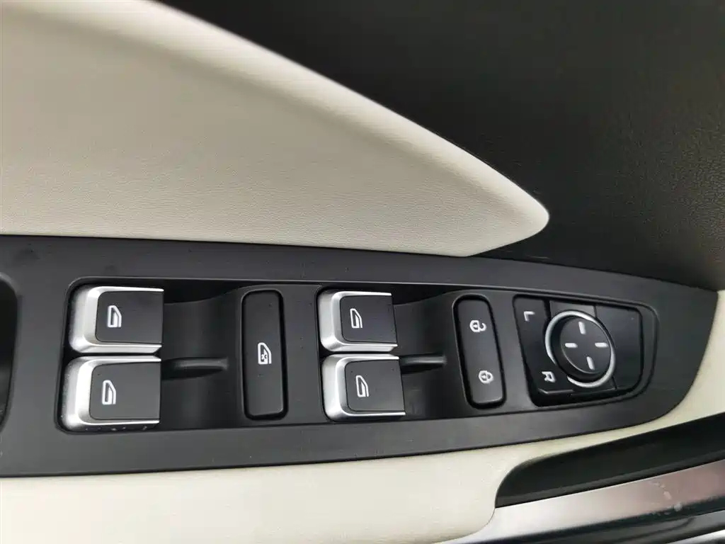 GEELY AUTO BOYUE 2022