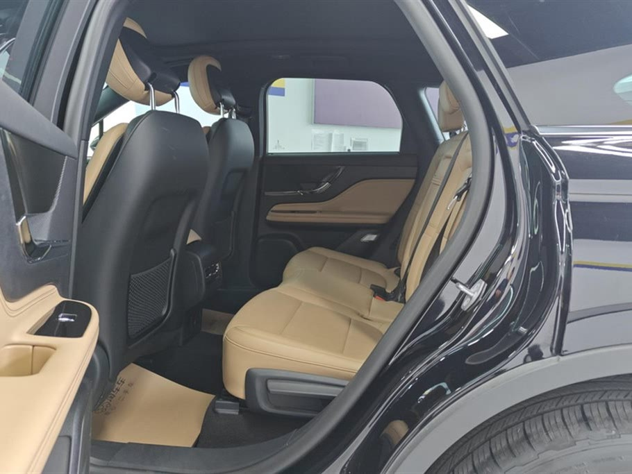 LINCOLN ADVENTURER 2022