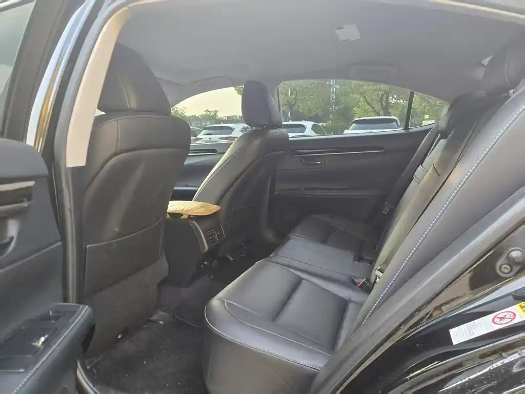 LEXUS ES 2013