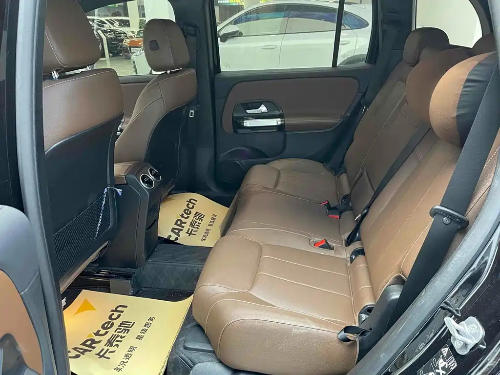 MERCEDES BENZ GLB 2024