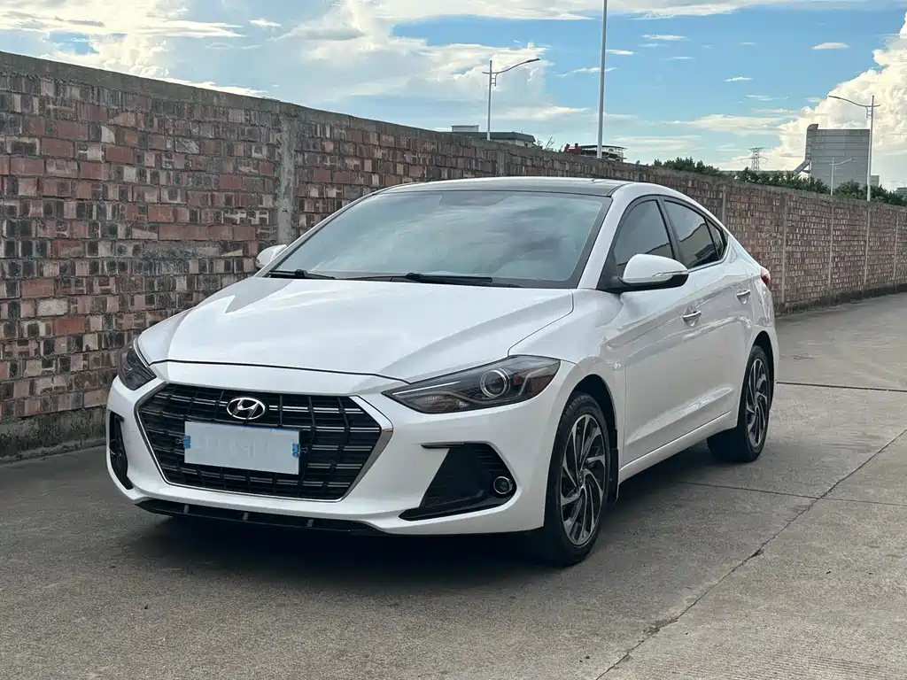 HYUNDAI ELANTRA 2019