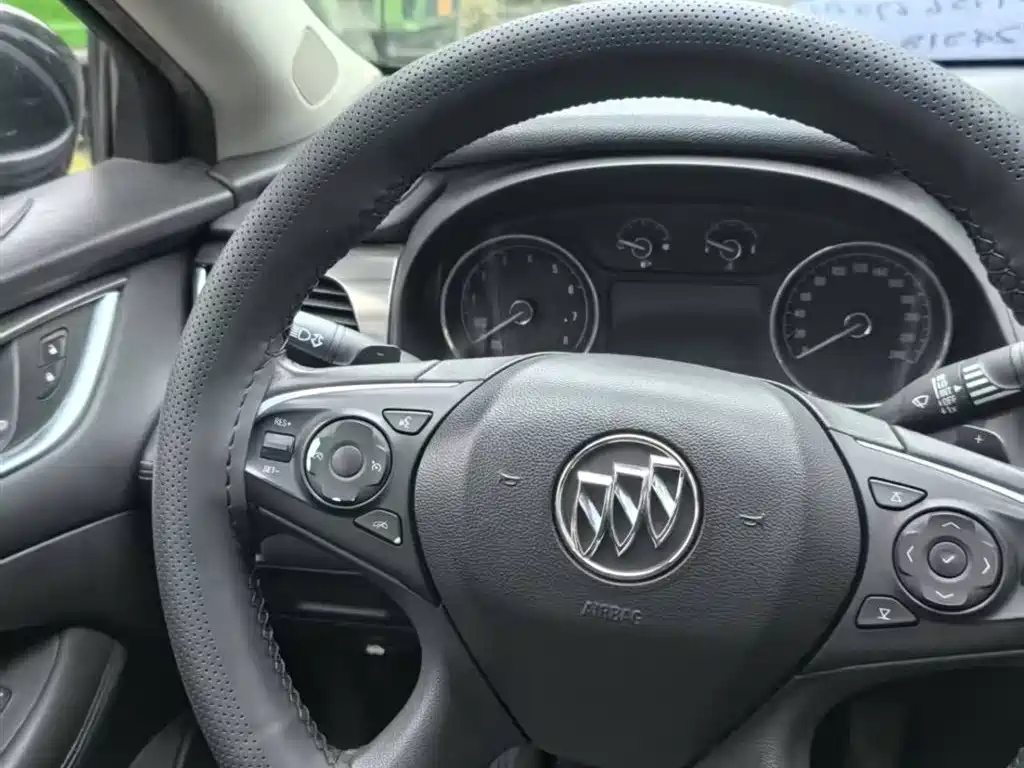 BUICK LACROSSE 2018