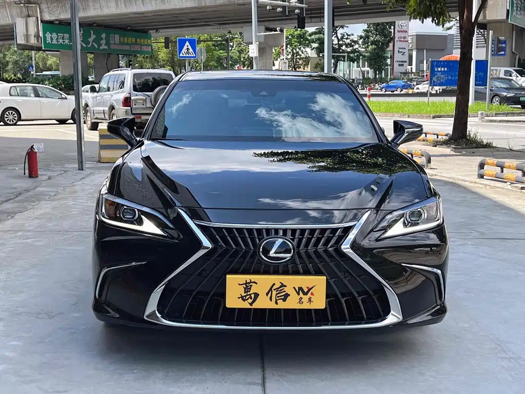 LEXUS ES 2022