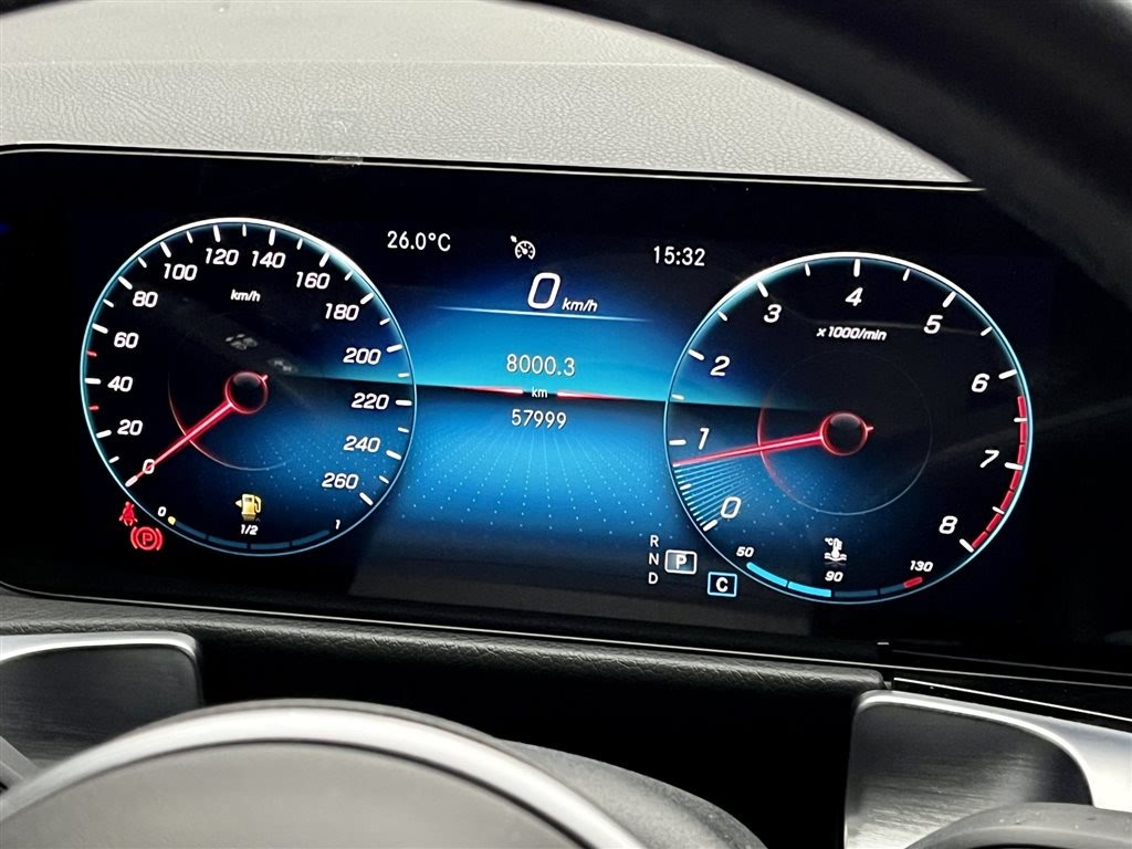 MERCEDES BENZ GLB 2021