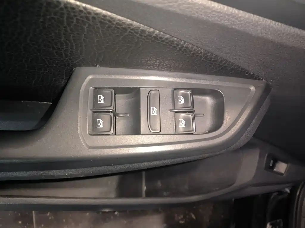 VOLKSWAGEN BORA 2018