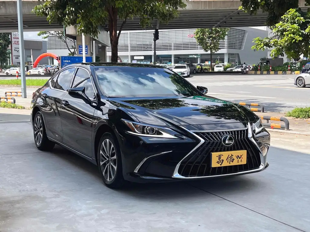 LEXUS ES 2022