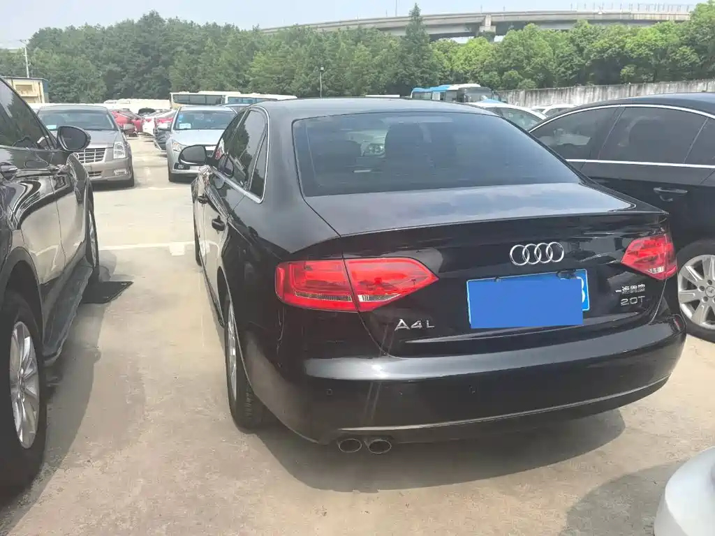 AUDI A4L 2009