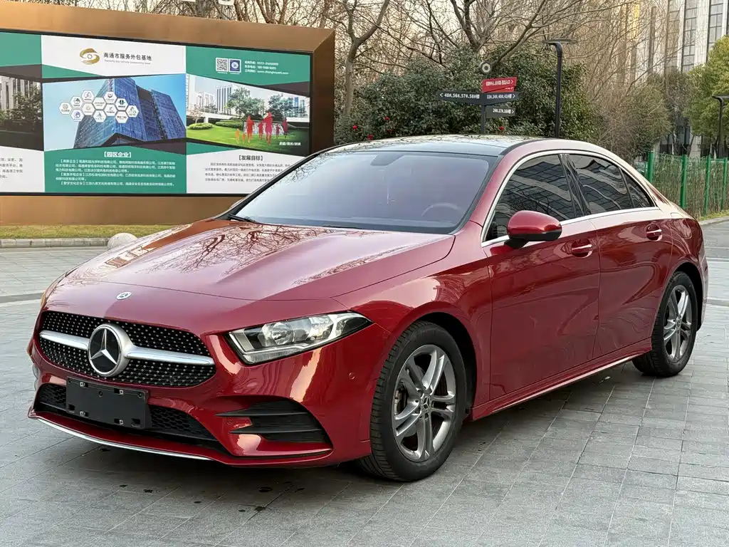 MERCEDES BENZ A-CLASS 2021