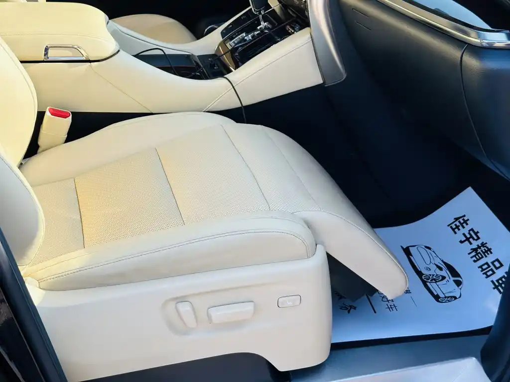 TOYOTA ALPHARD 2015