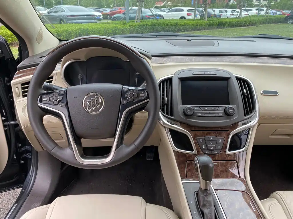 BUICK LACROSSE 2013