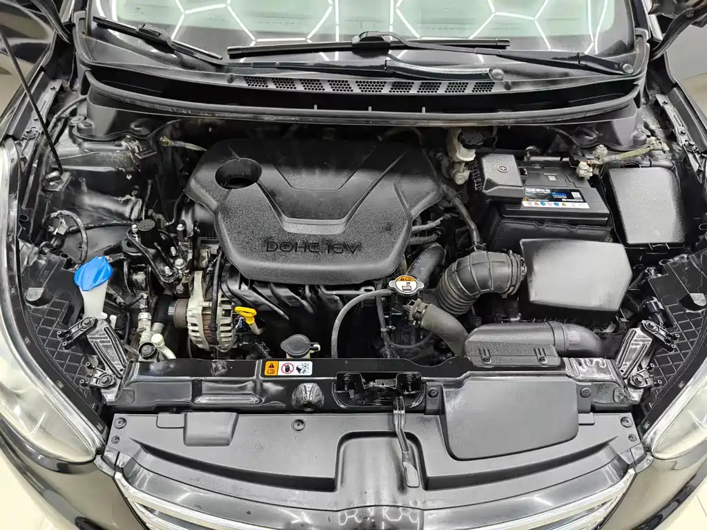 HYUNDAI ELANTRA 2013