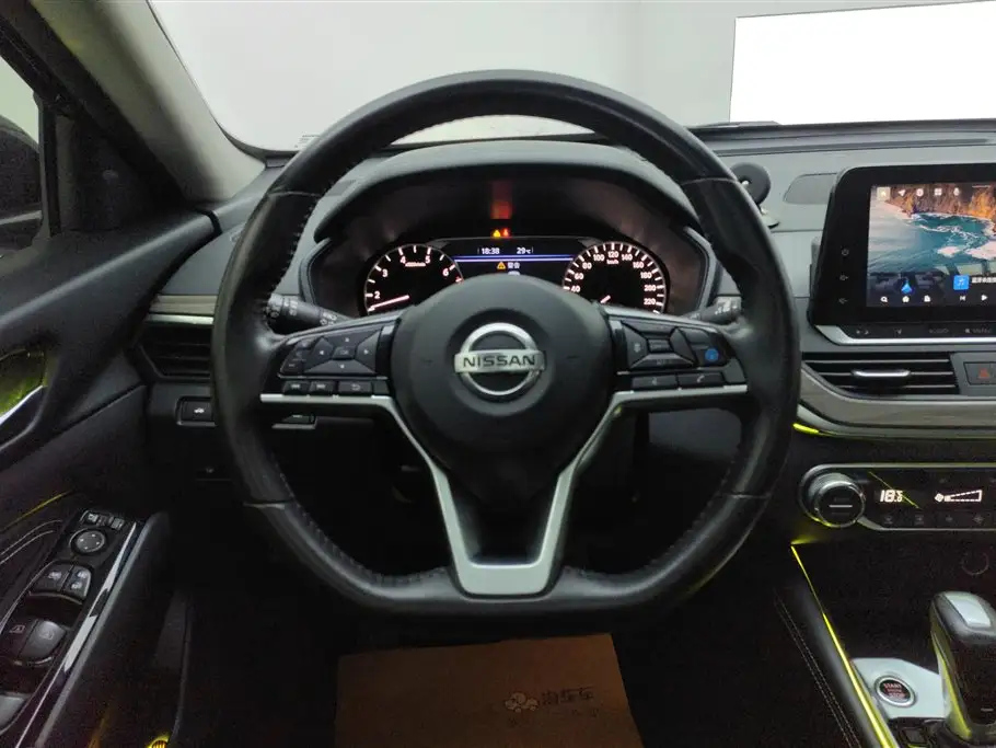 NISSAN TEANA 2021