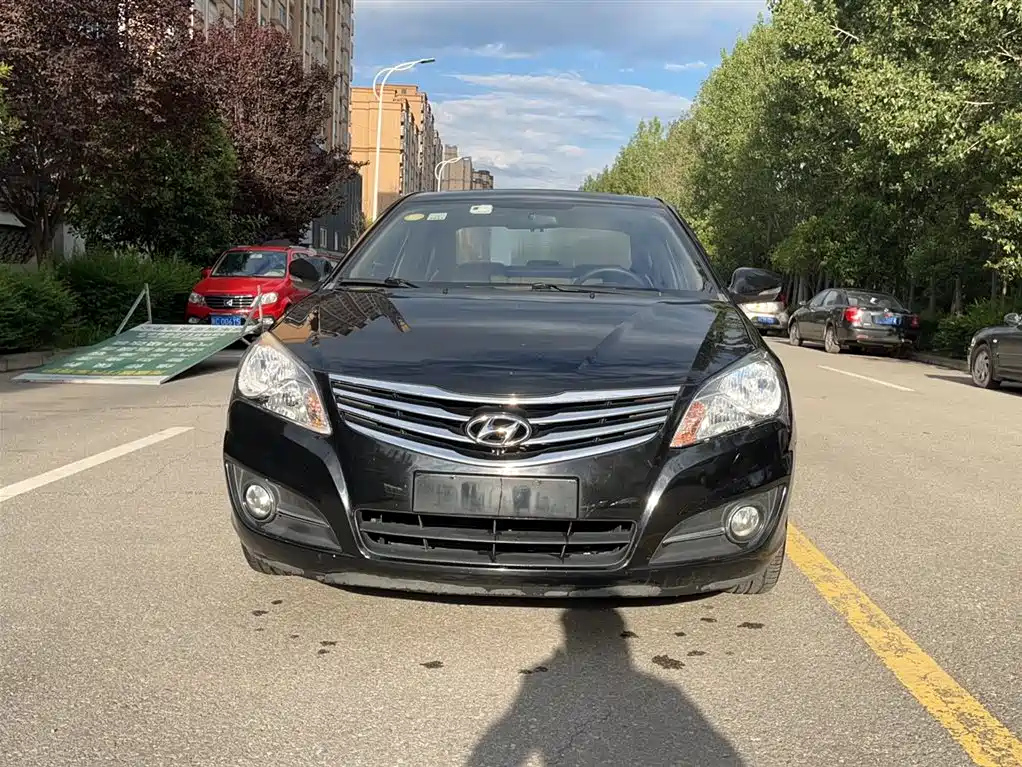 HYUNDAI CELESTA 2011