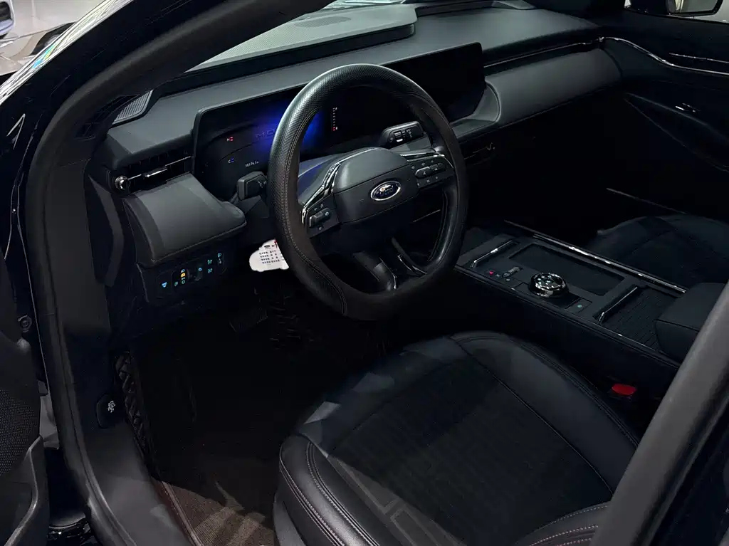 FORD MONDEO 2023