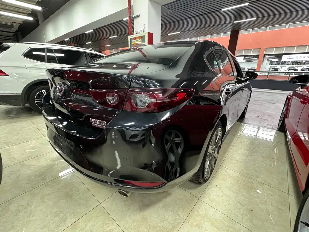 MAZDA 3 AXELA 2021