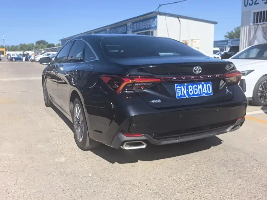 TOYOTA AVALON 2019
