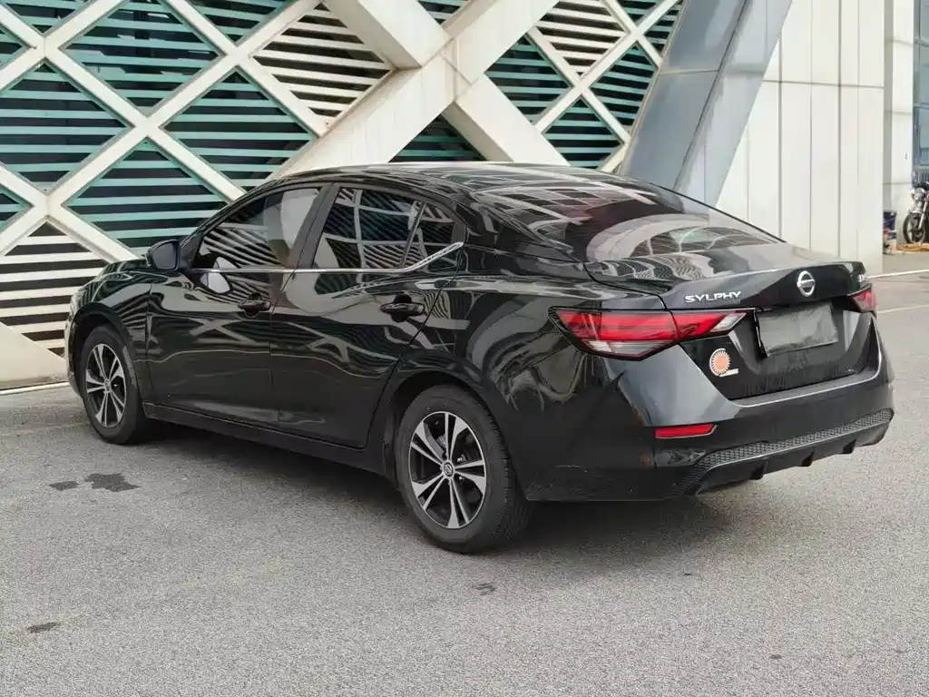NISSAN SYLPHY 2022