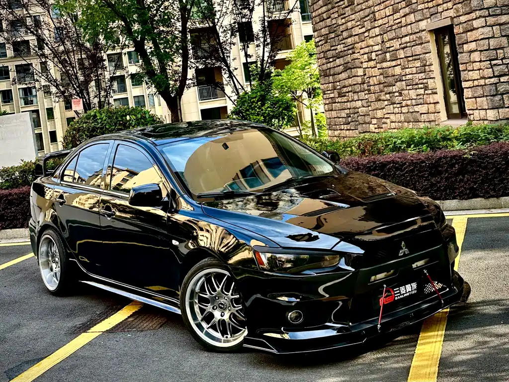 MITSUBISHI LANCER EX 2011