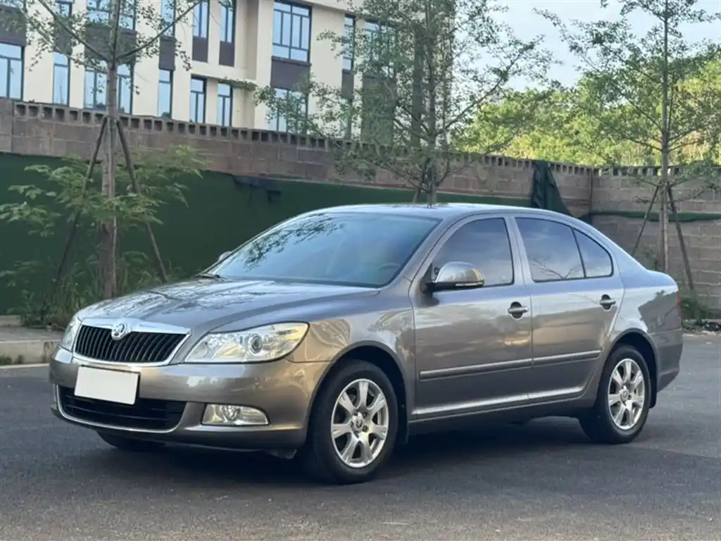 SKODA OCTAVIA 2015