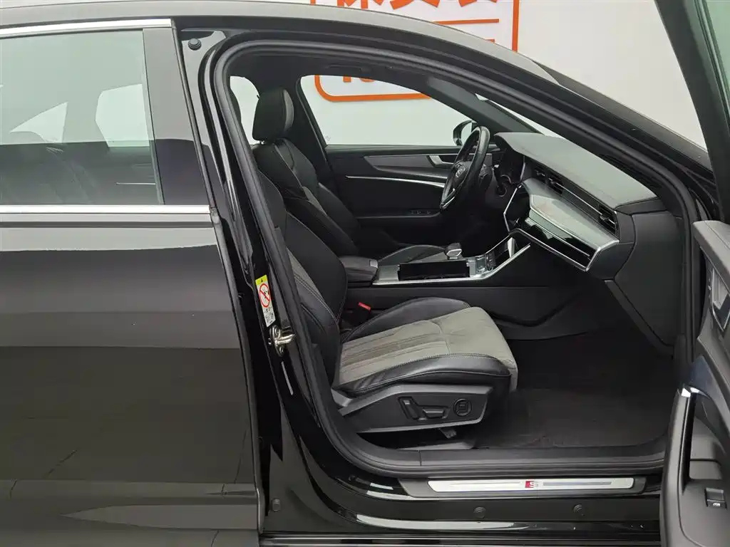 AUDI A6L 2021