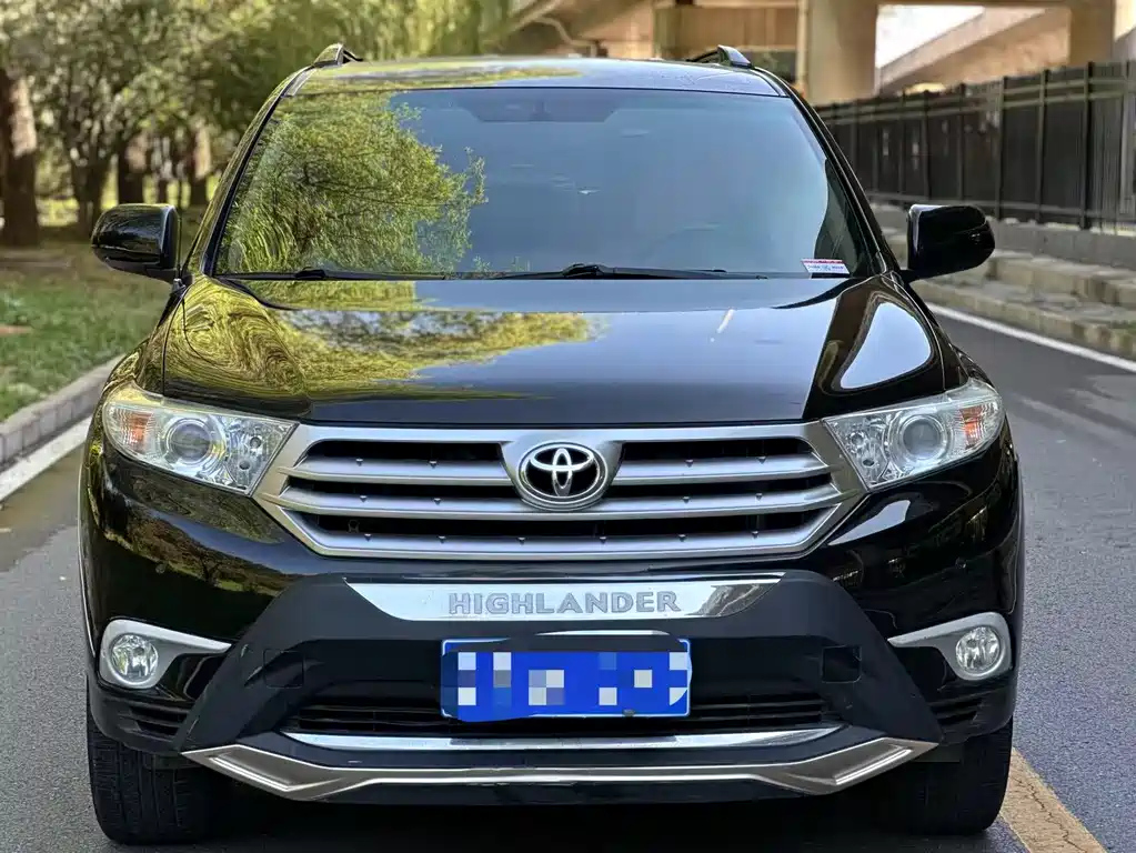 TOYOTA HIGHLANDER 2013