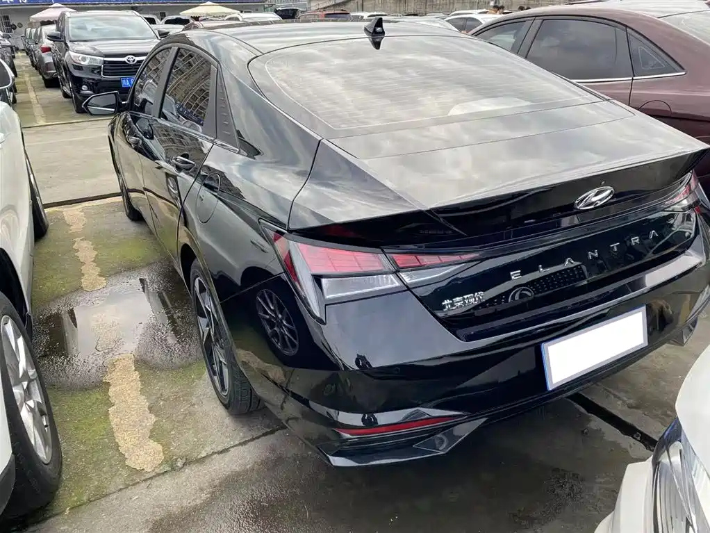 HYUNDAI ELANTRA 2022