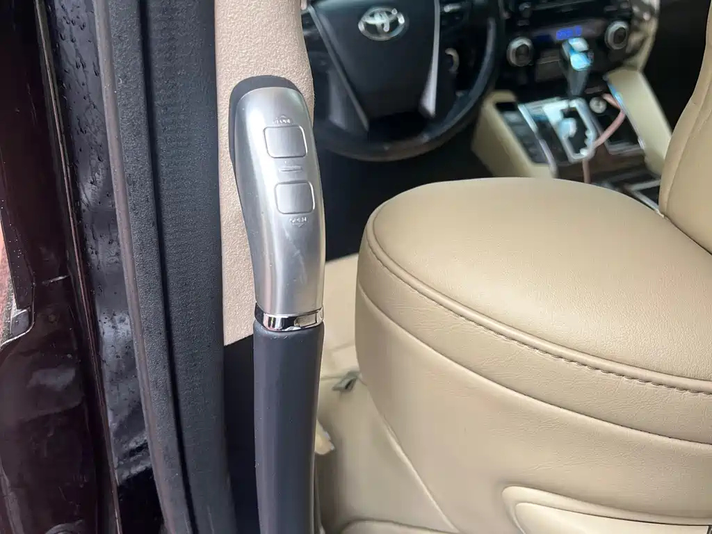 TOYOTA ALPHARD 2019