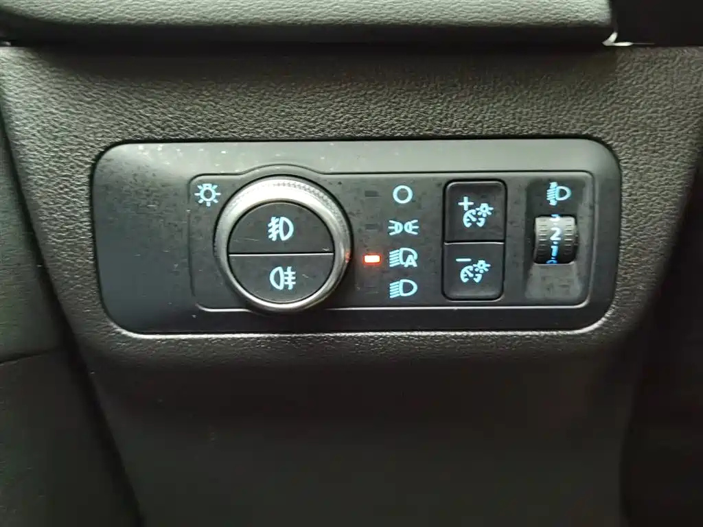 FORD ESCAPE 2020