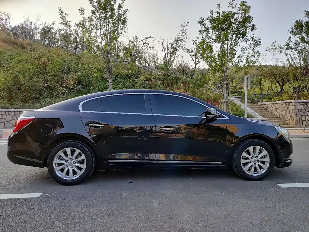 BUICK LACROSSE 2015